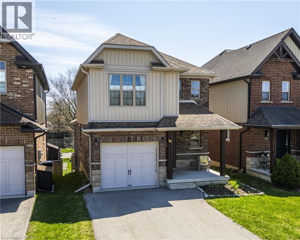 90 CAPTAIN MCCALLUM Drive, New Hamburg, Ontario