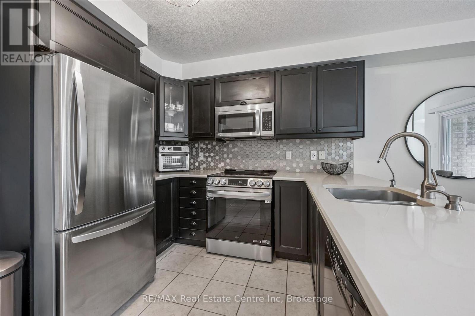 27 - 255 Summerfield Drive, Guelph, Ontario  N1L 0E1 - Photo 4 - X13054114