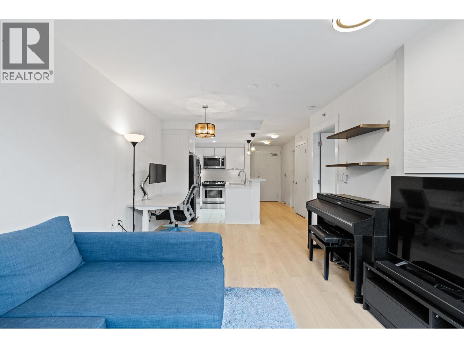 302 160 W 3rd Street, North Vancouver, British Columbia  V7M 0A9 - Photo 9 - R3095253