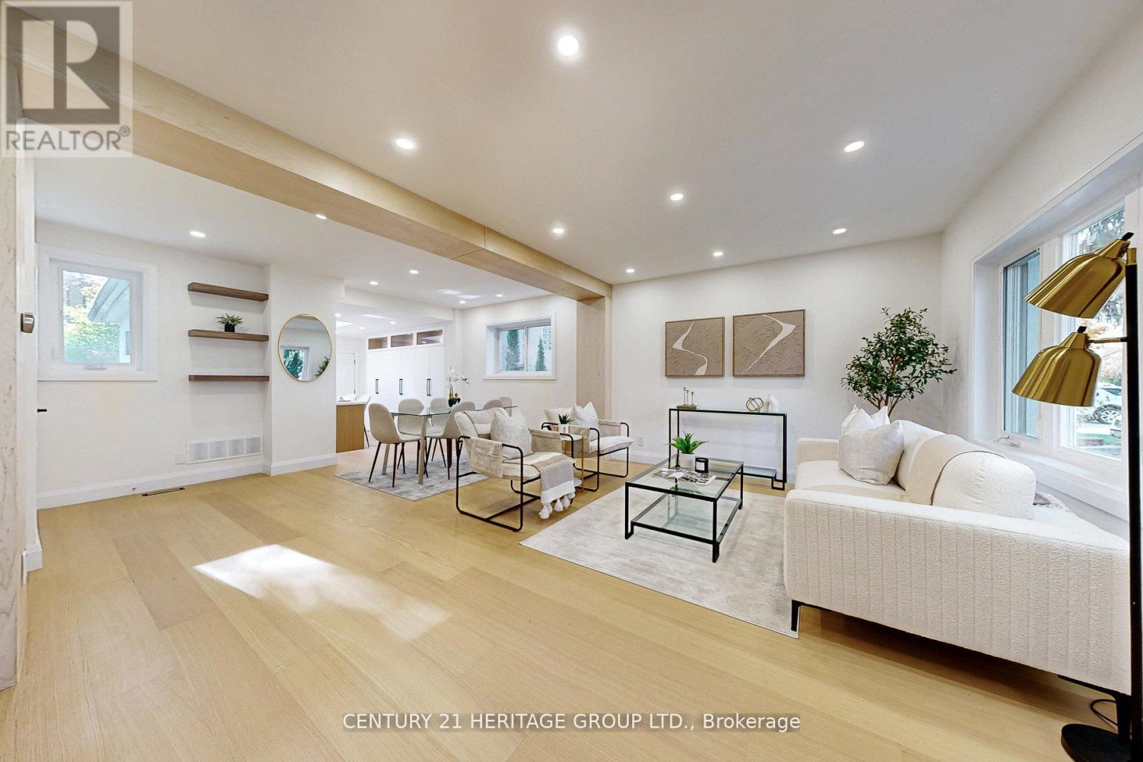 547 Melrose Avenue, Toronto, Ontario  M5M 2A4 - Photo 3 - C13054070