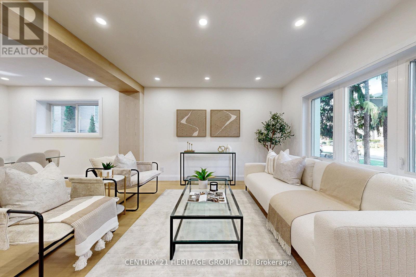 547 Melrose Avenue, Toronto, Ontario  M5M 2A4 - Photo 4 - C13054070