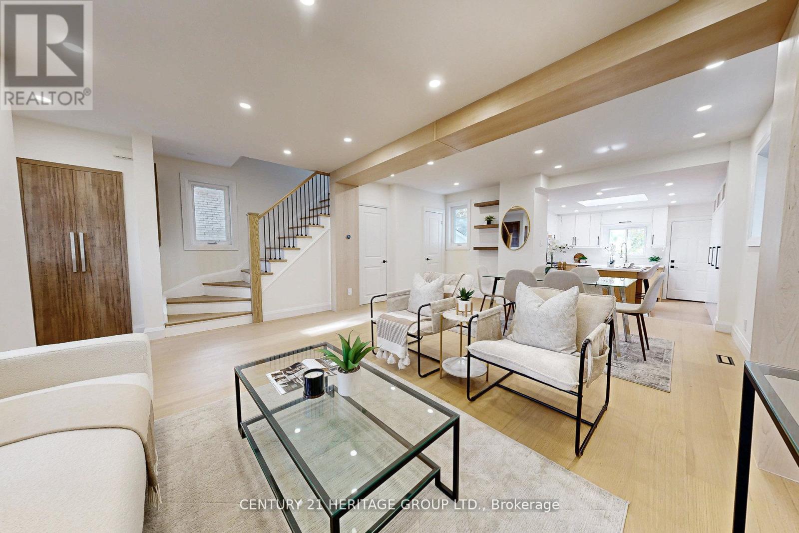 547 Melrose Avenue, Toronto, Ontario  M5M 2A4 - Photo 6 - C13054070