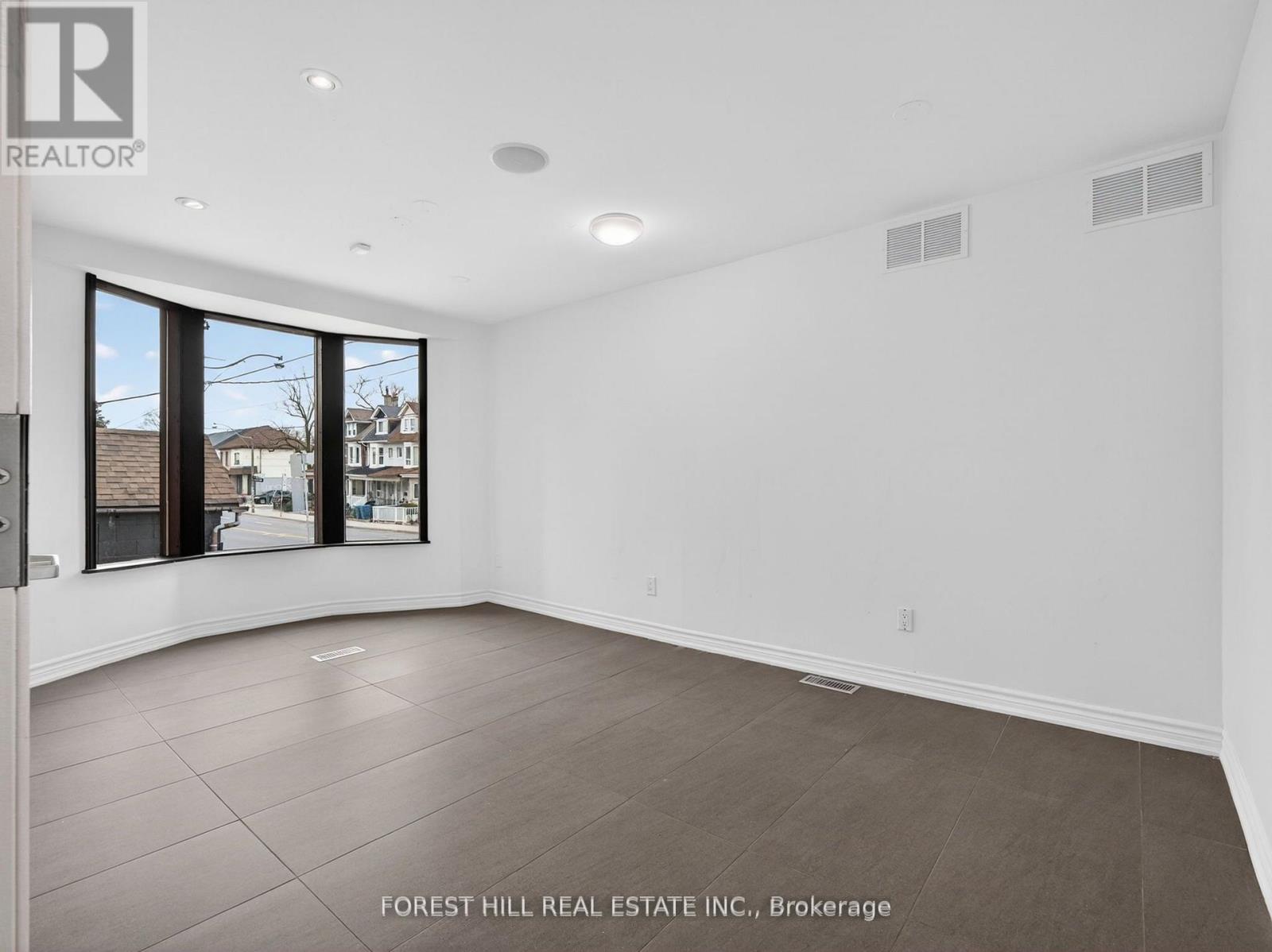 1111 College Street, Toronto, Ontario  M6H 1B4 - Photo 14 - C13054290