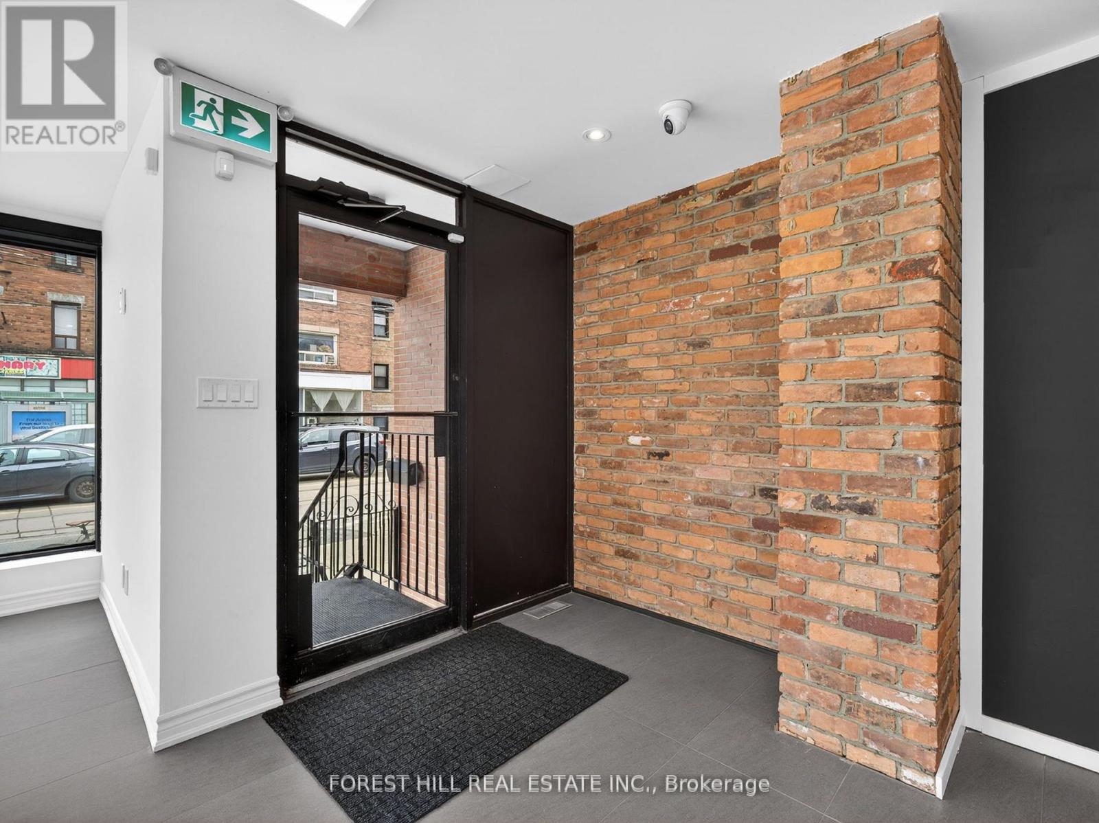 1111 College Street, Toronto, Ontario  M6H 1B4 - Photo 5 - C13054290