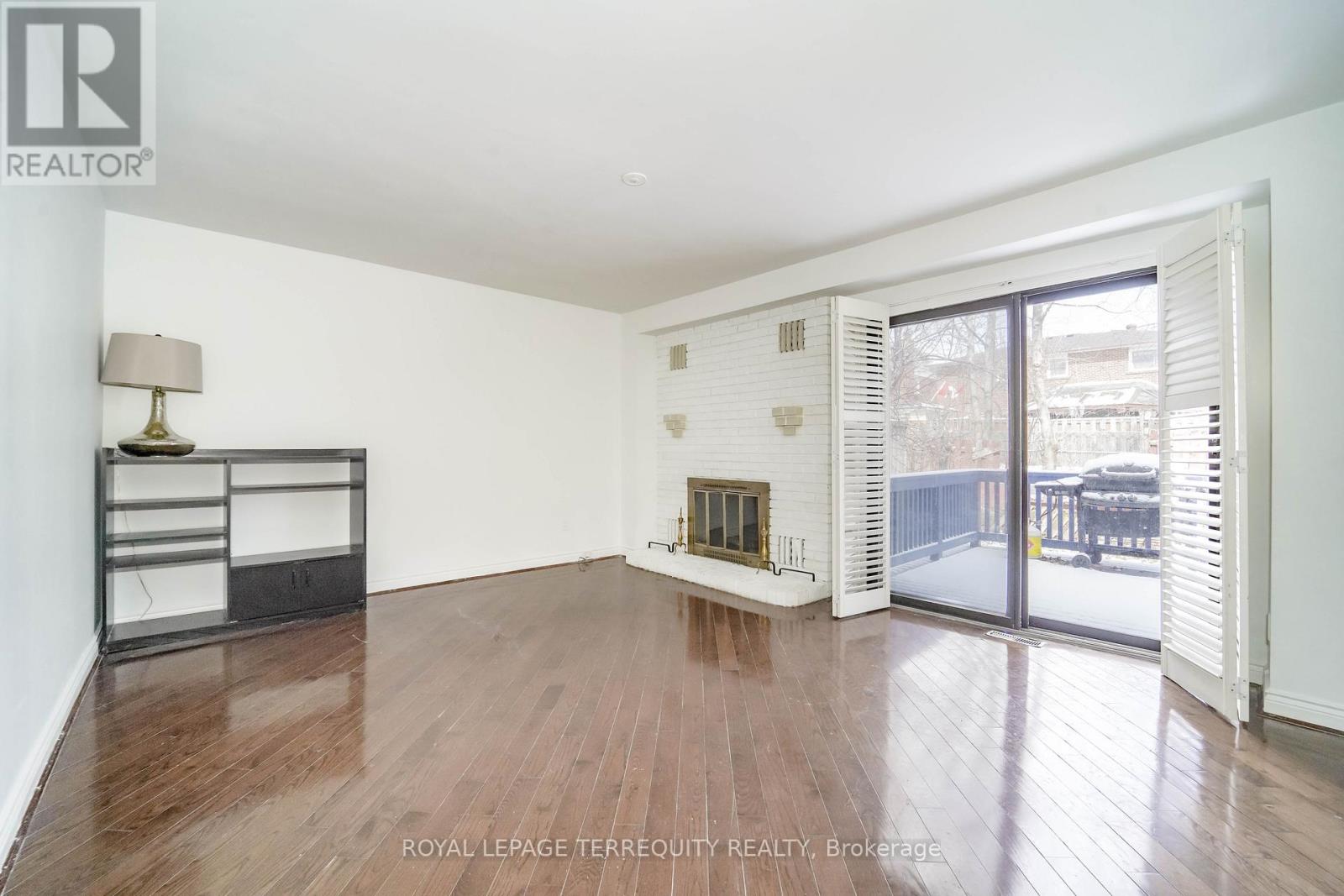 Upper - 51 Chiefswood Square, Toronto, Ontario  M1W 3A9 - Photo 12 - E13054058