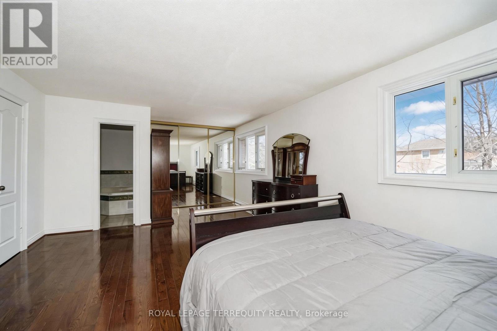 Upper - 51 Chiefswood Square, Toronto, Ontario  M1W 3A9 - Photo 25 - E13054058