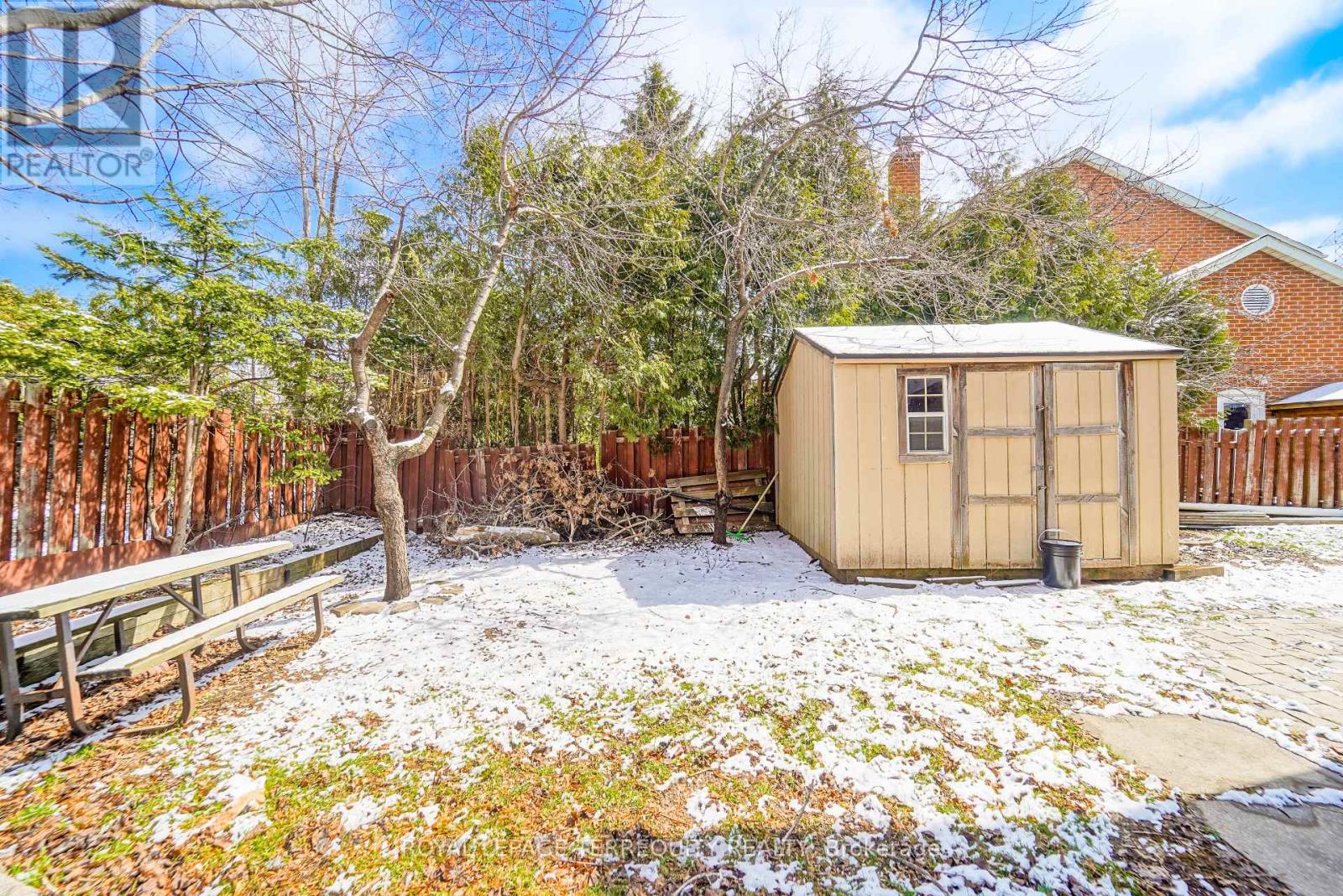 Upper - 51 Chiefswood Square, Toronto, Ontario  M1W 3A9 - Photo 5 - E13054058