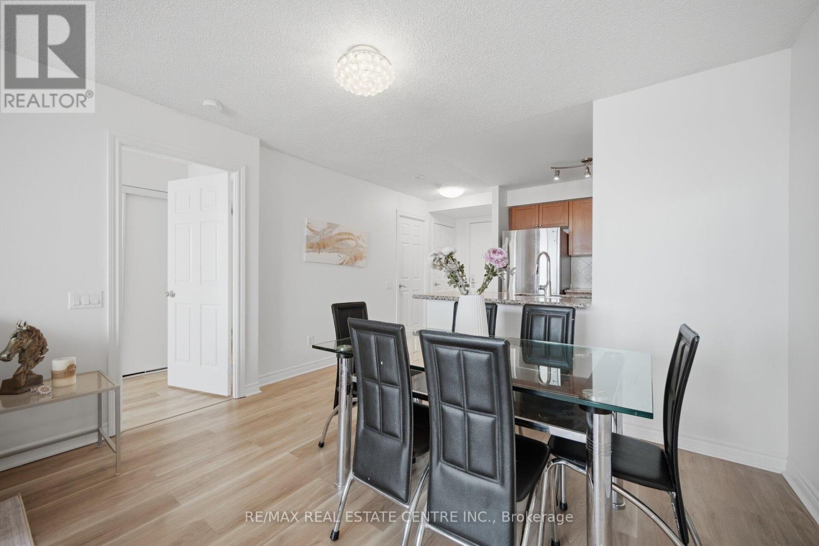 2104 - 61 Town Centre Court, Toronto, Ontario  M1P 5C5 - Photo 10 - E13054080