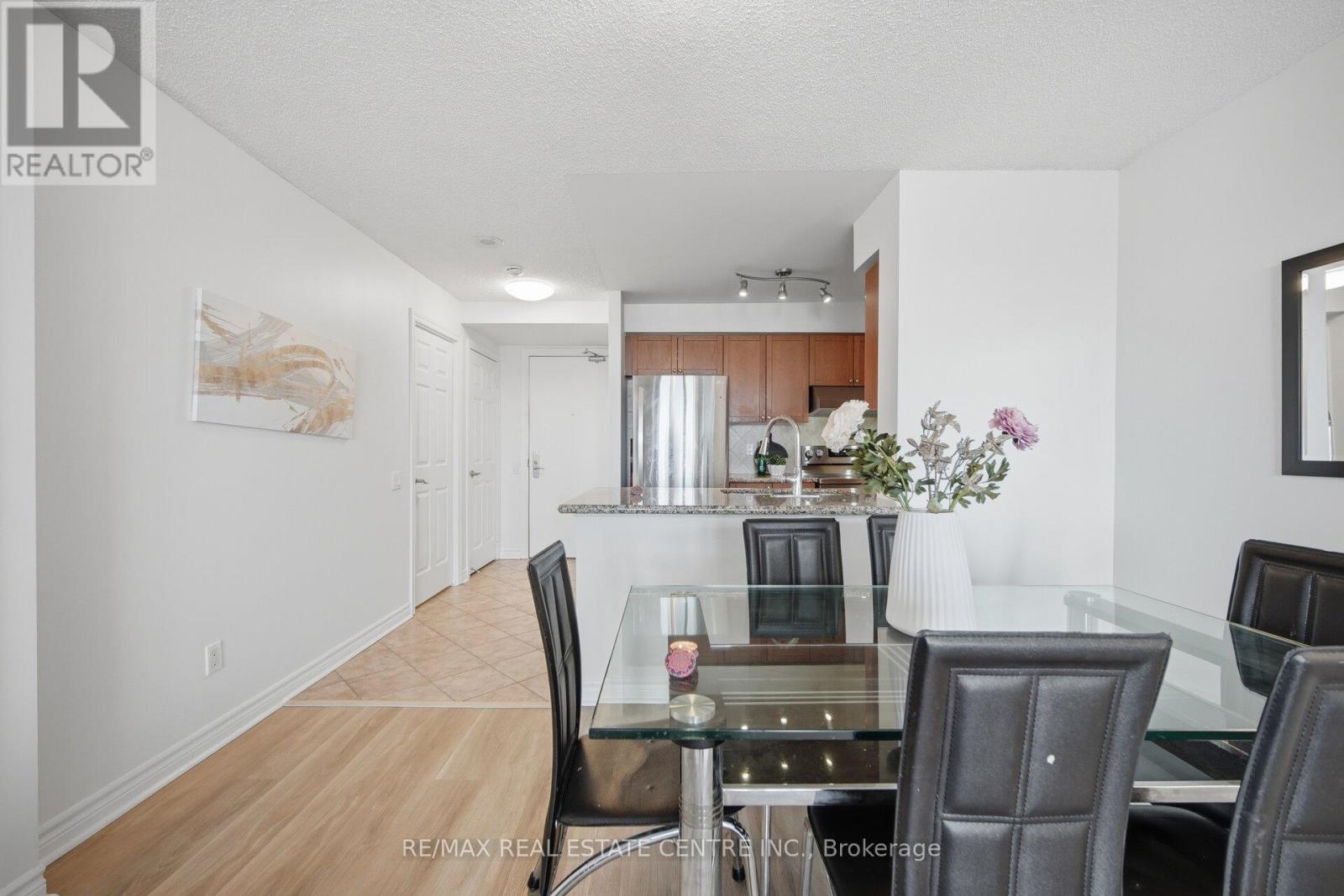 2104 - 61 Town Centre Court, Toronto, Ontario  M1P 5C5 - Photo 11 - E13054080