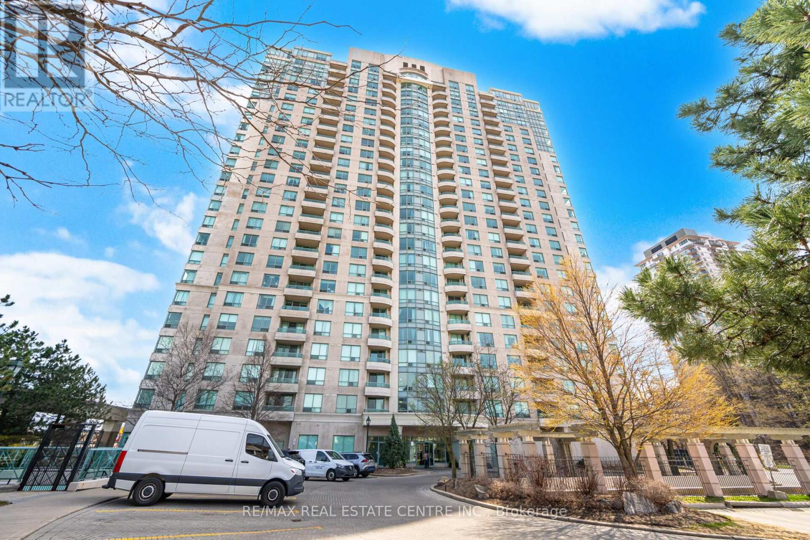 2104 - 61 Town Centre Court, Toronto, Ontario  M1P 5C5 - Photo 2 - E13054080