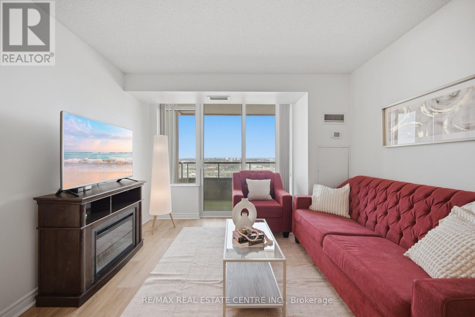 2104 - 61 Town Centre Court, Toronto, Ontario  M1P 5C5 - Photo 6 - E13054080