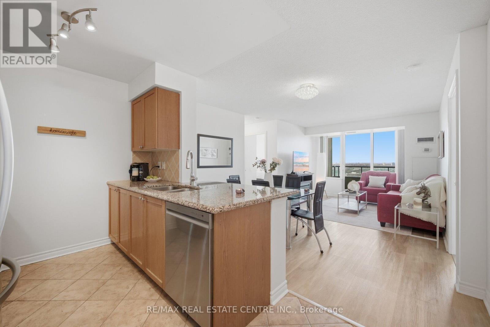 2104 - 61 Town Centre Court, Toronto, Ontario  M1P 5C5 - Photo 8 - E13054080