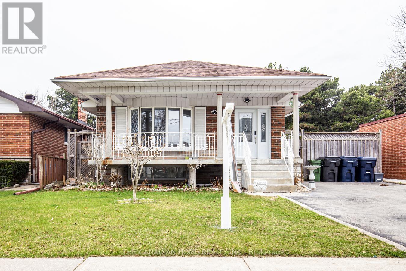 70 MORAINE HILL BSMT DRIVE, Toronto, Ontario