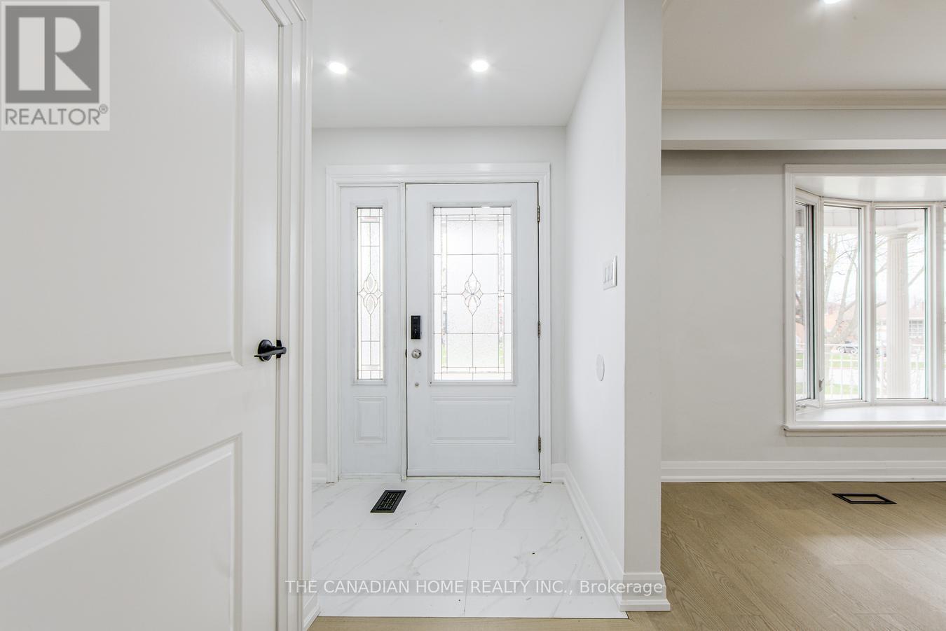 70 Moraine Hill Bsmt Drive, Toronto, Ontario  M1T 2A2 - Photo 4 - E13054098