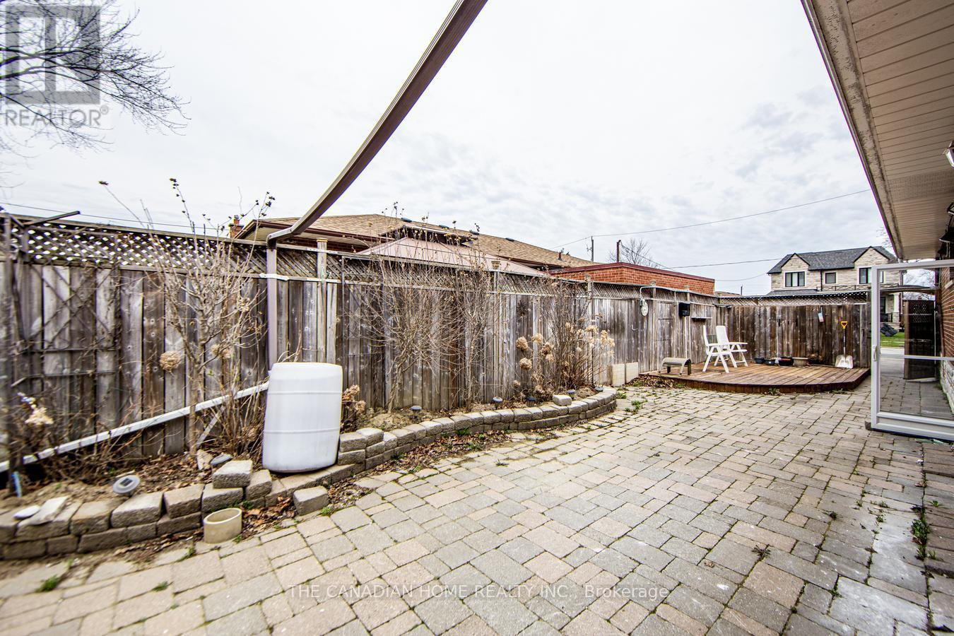 70 Moraine Hill Bsmt Drive, Toronto, Ontario  M1T 2A2 - Photo 41 - E13054098