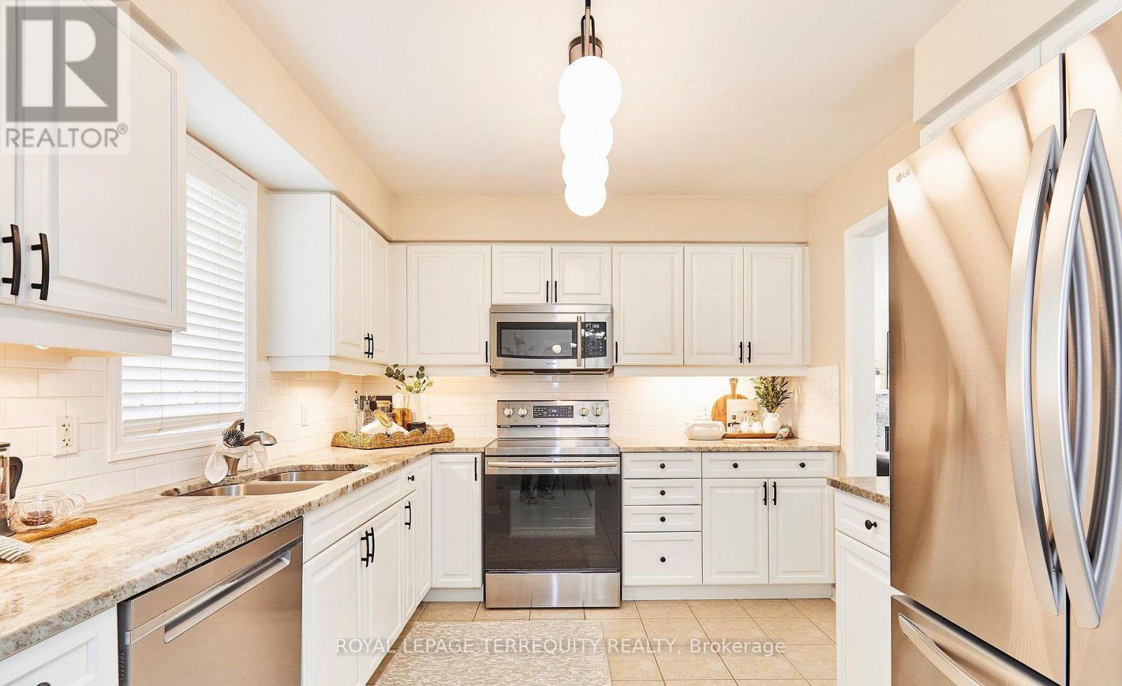 91a Wilmot Trail, Clarington, Ontario  L1B 1B8 - Photo 18 - E13054108