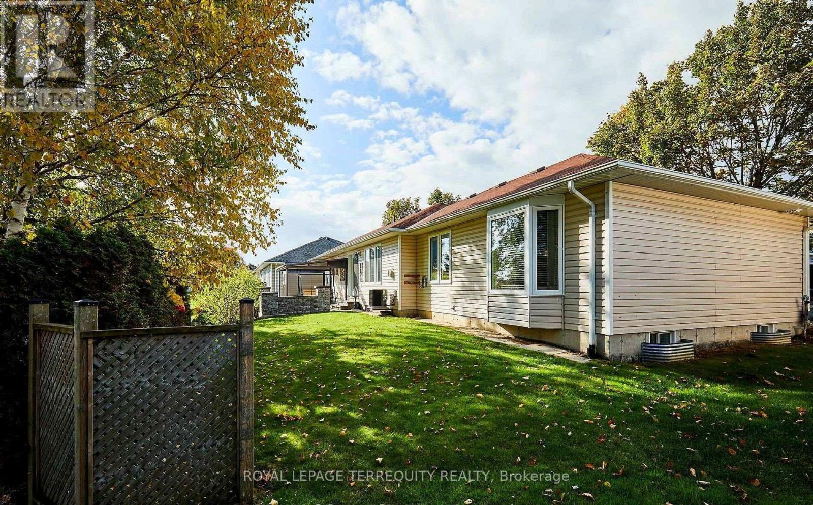 91a Wilmot Trail, Clarington, Ontario  L1B 1B8 - Photo 3 - E13054108