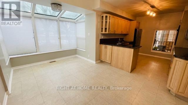 35 Davies Crescent, Whitby, Ontario  L1N 8X4 - Photo 9 - E13054116