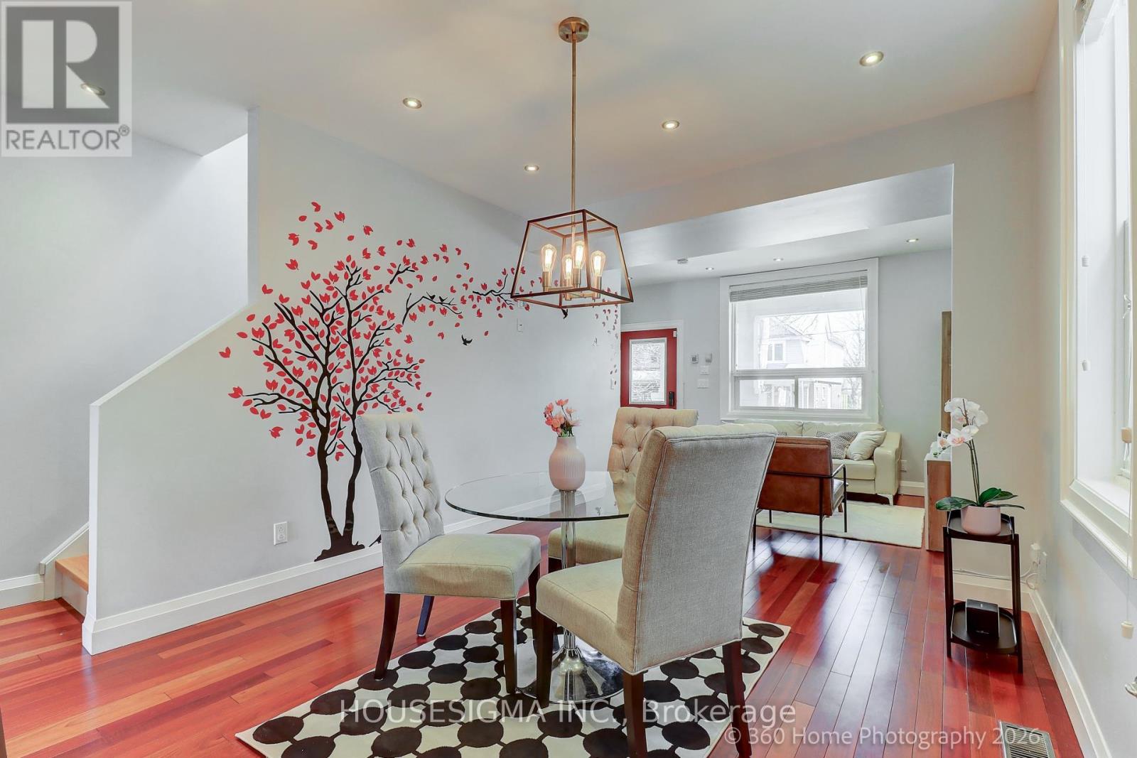 82 Redwood Avenue, Toronto, Ontario  M4L 2S6 - Photo 10 - E13054256