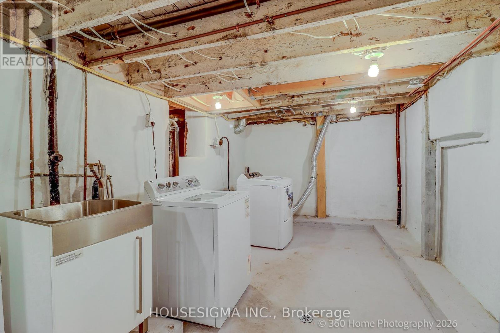 82 Redwood Avenue, Toronto, Ontario  M4L 2S6 - Photo 22 - E13054256