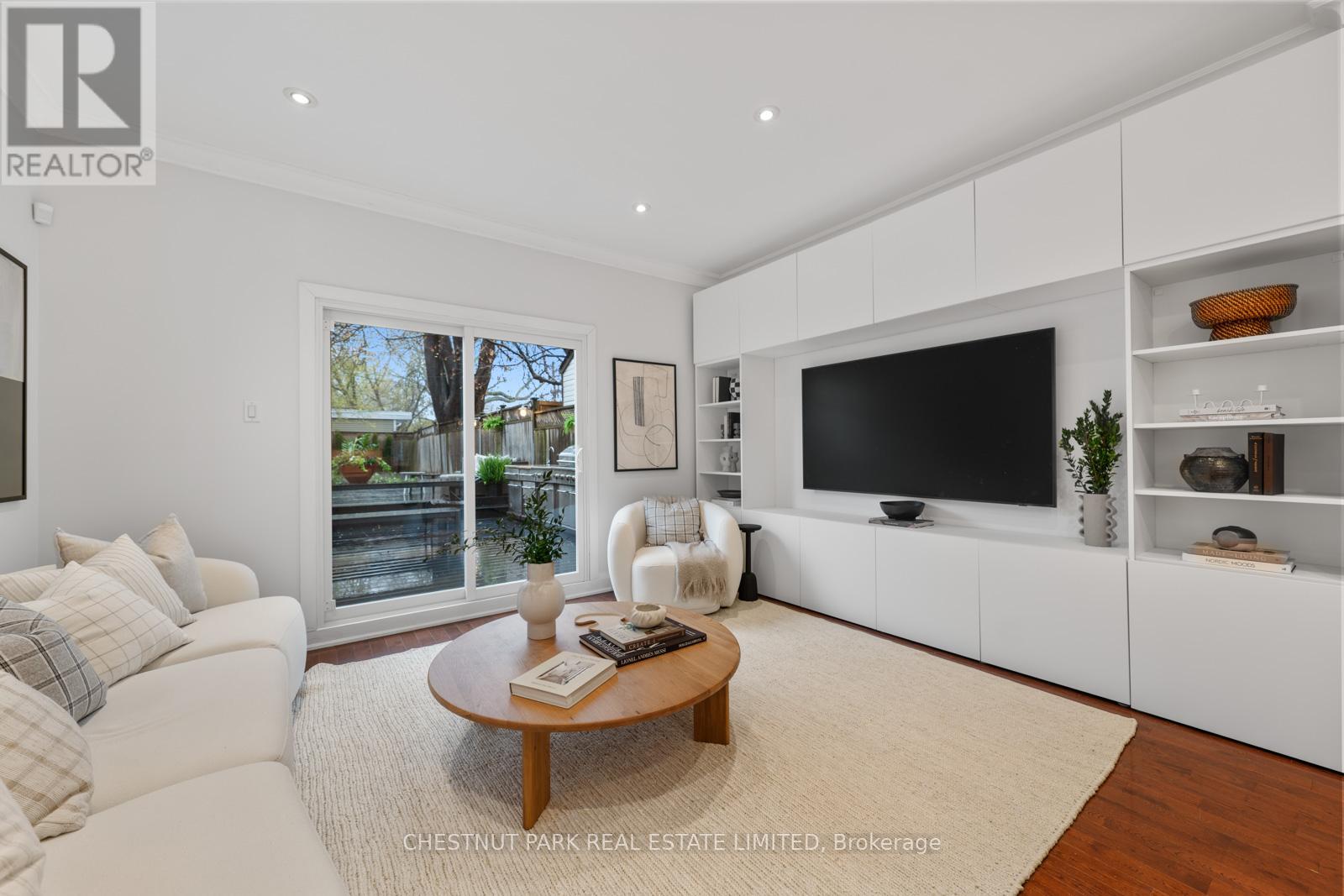 146 Boulton Avenue, Toronto, Ontario  M4M 2J7 - Photo 14 - E13054298