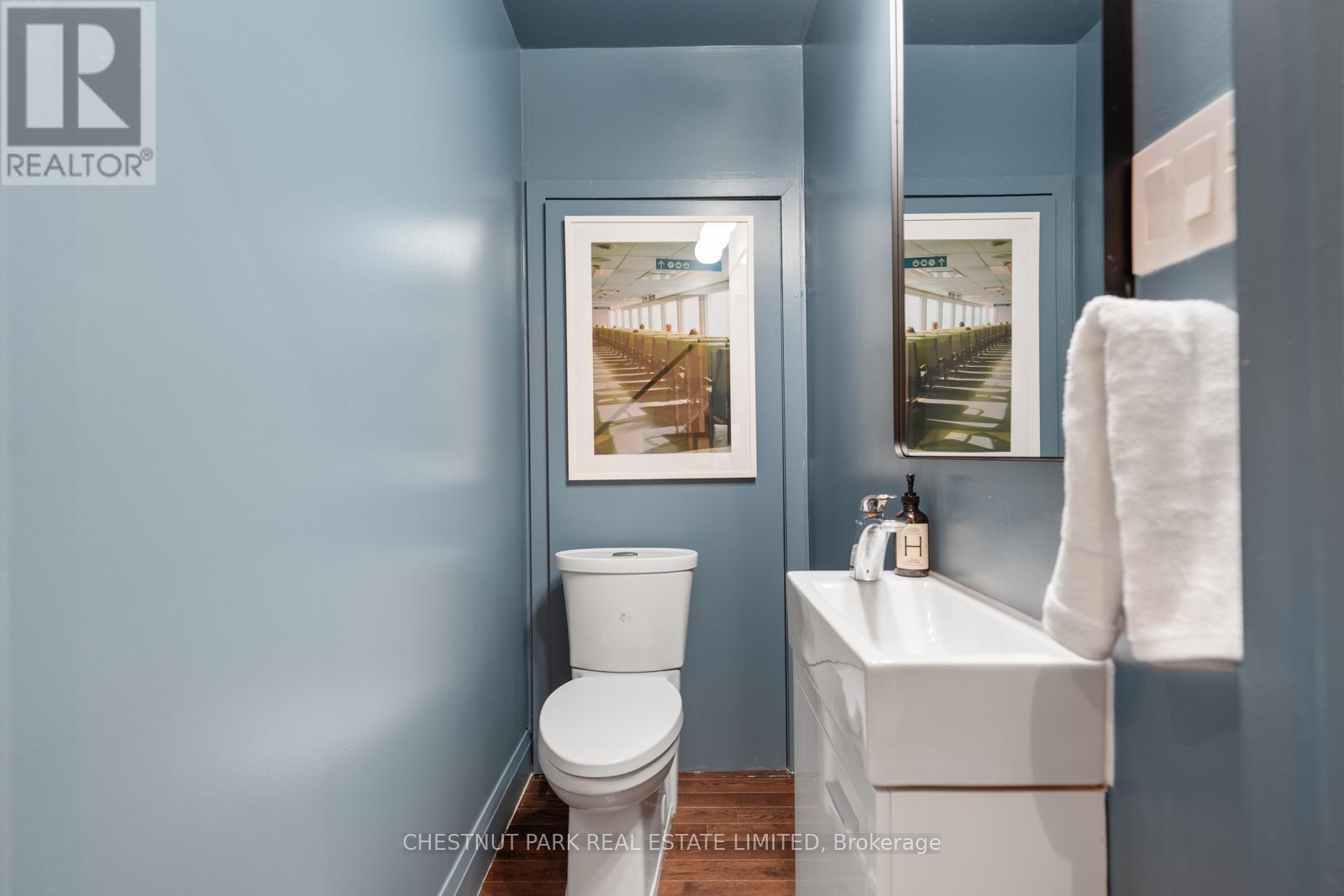 146 Boulton Avenue, Toronto, Ontario  M4M 2J7 - Photo 15 - E13054298