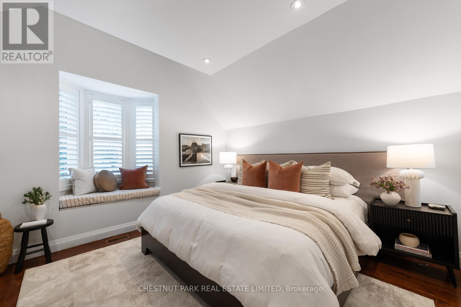 146 Boulton Avenue, Toronto, Ontario  M4M 2J7 - Photo 19 - E13054298