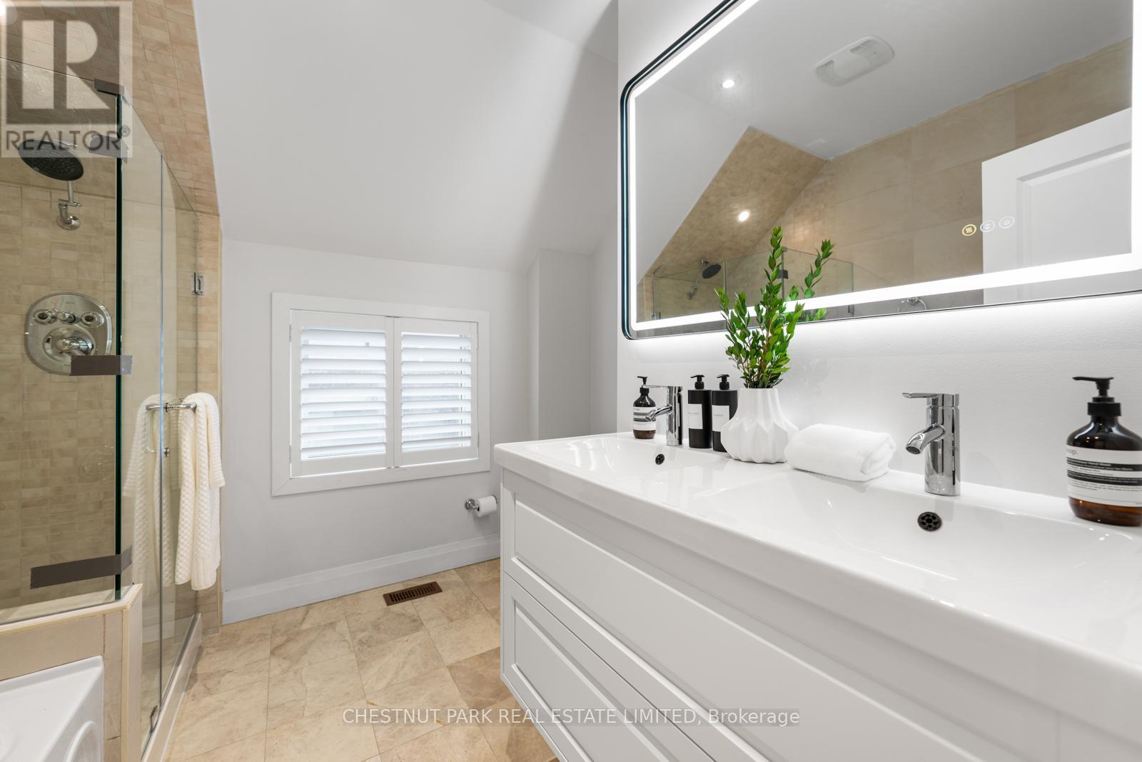 146 Boulton Avenue, Toronto, Ontario  M4M 2J7 - Photo 23 - E13054298