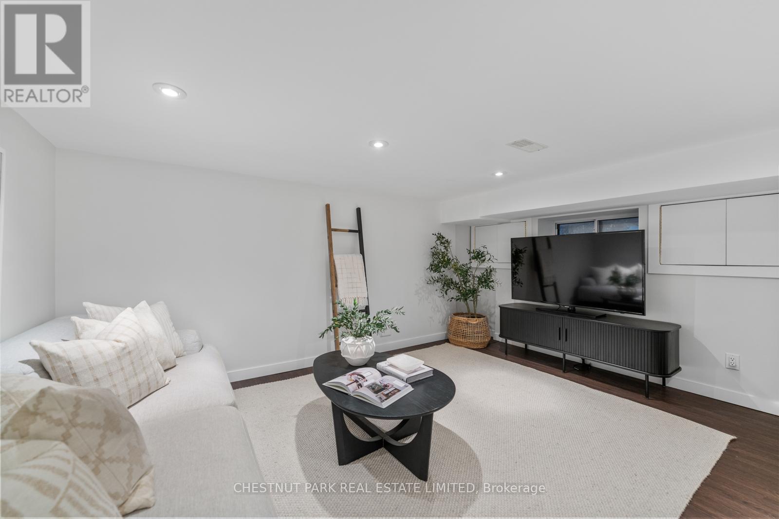 146 Boulton Avenue, Toronto, Ontario  M4M 2J7 - Photo 31 - E13054298