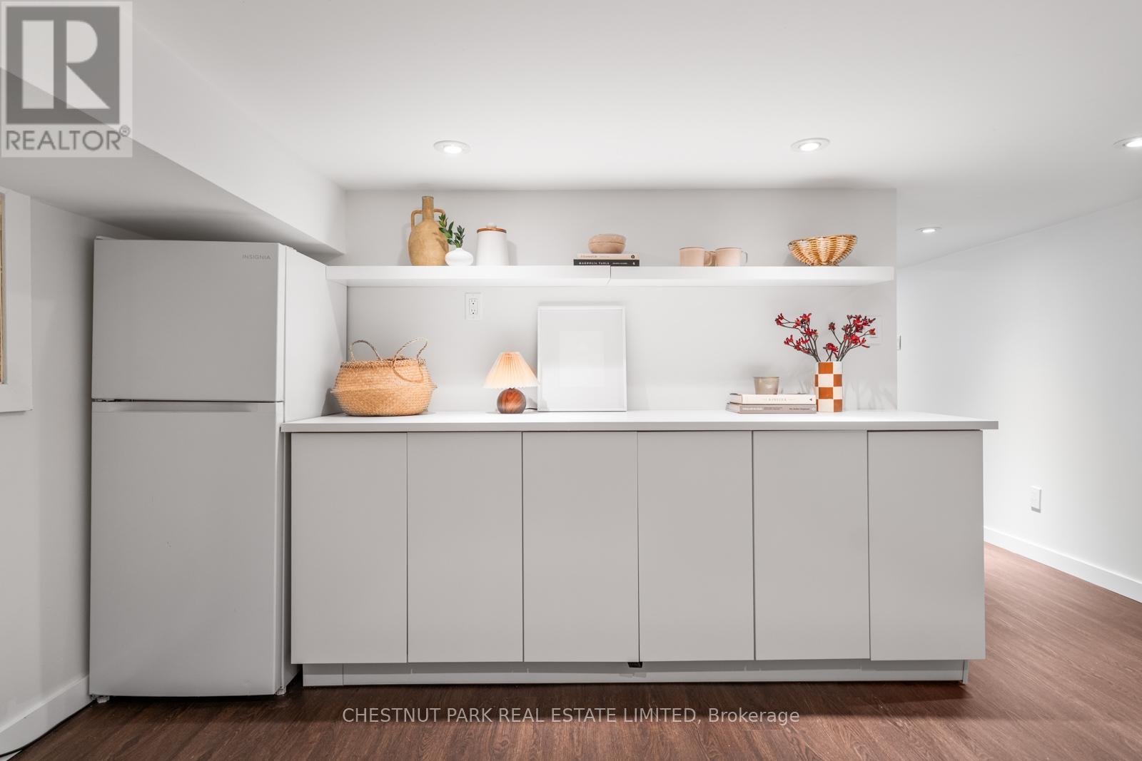 146 Boulton Avenue, Toronto, Ontario  M4M 2J7 - Photo 33 - E13054298