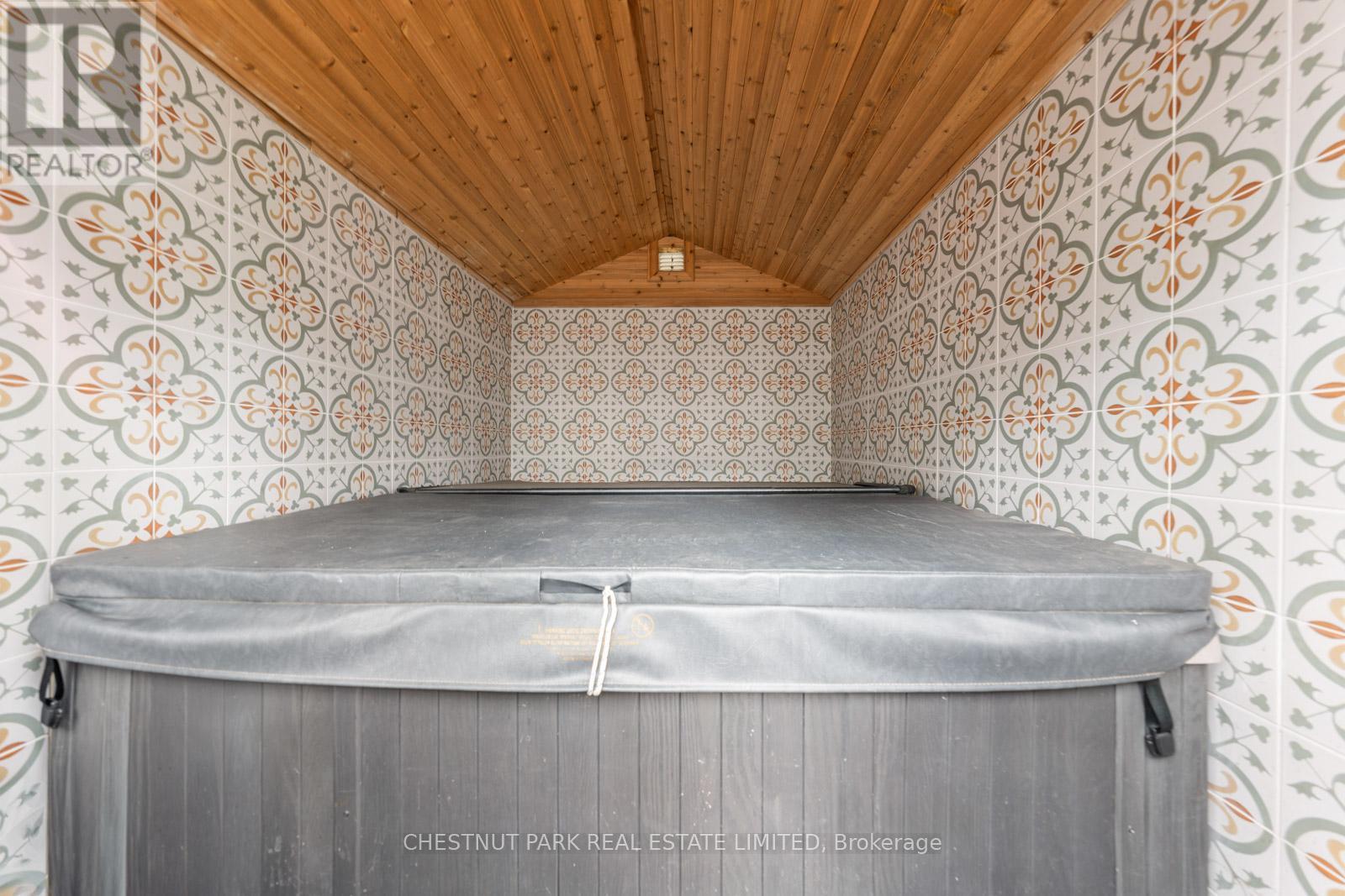 146 Boulton Avenue, Toronto, Ontario  M4M 2J7 - Photo 41 - E13054298