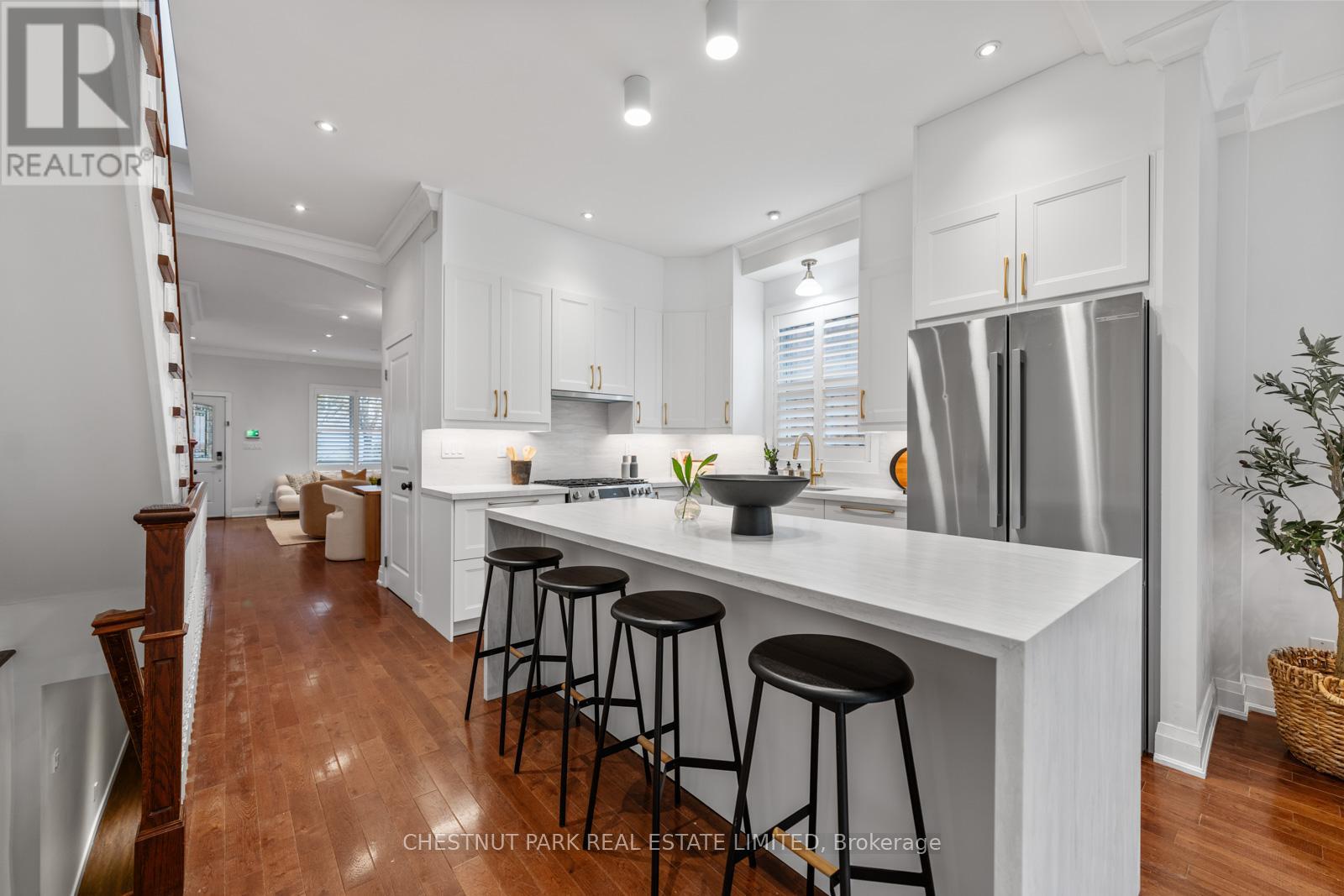 146 Boulton Avenue, Toronto, Ontario  M4M 2J7 - Photo 7 - E13054298