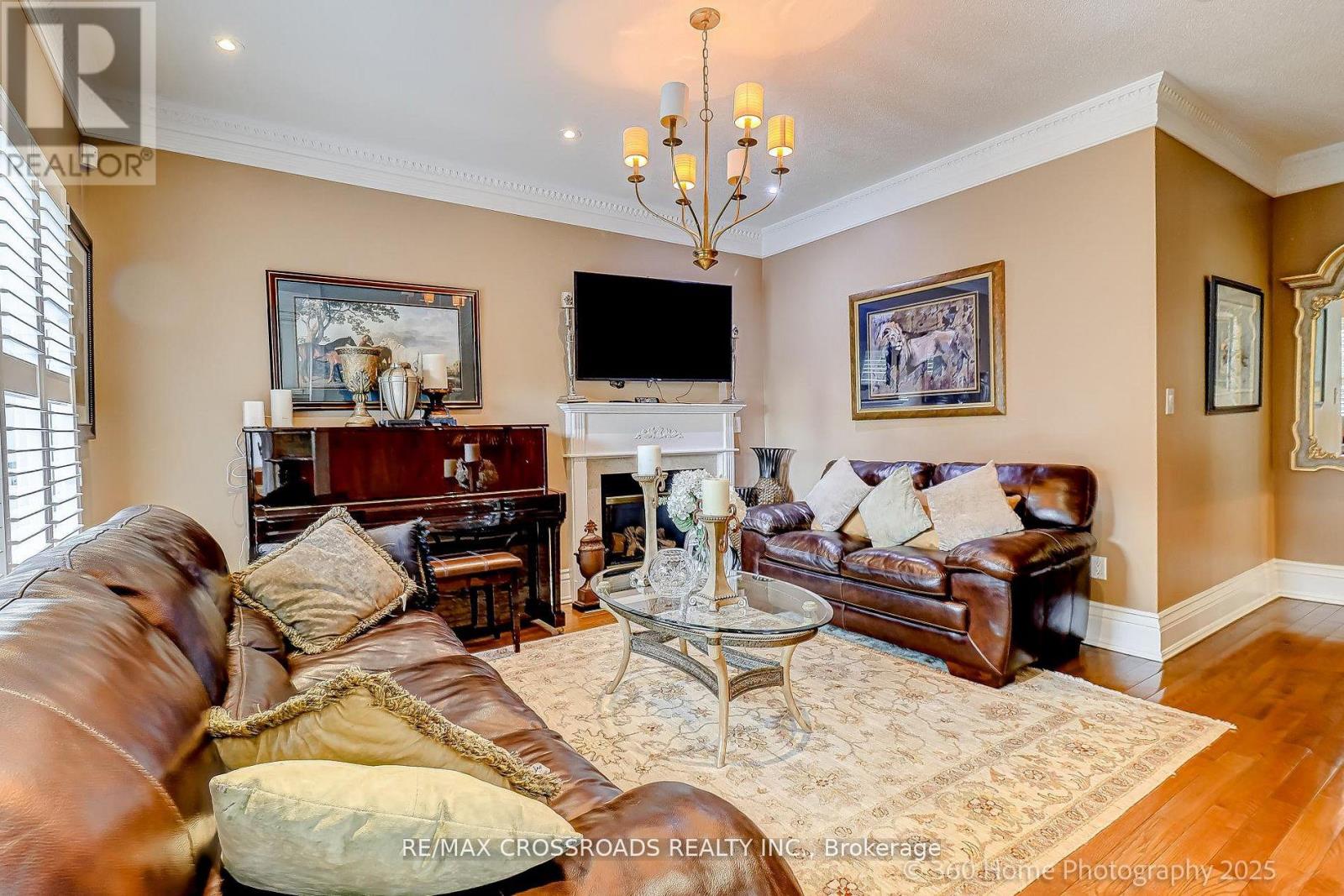 2 Mumberson Court, Markham, Ontario  L6C 1Y4 - Photo 11 - N13054082