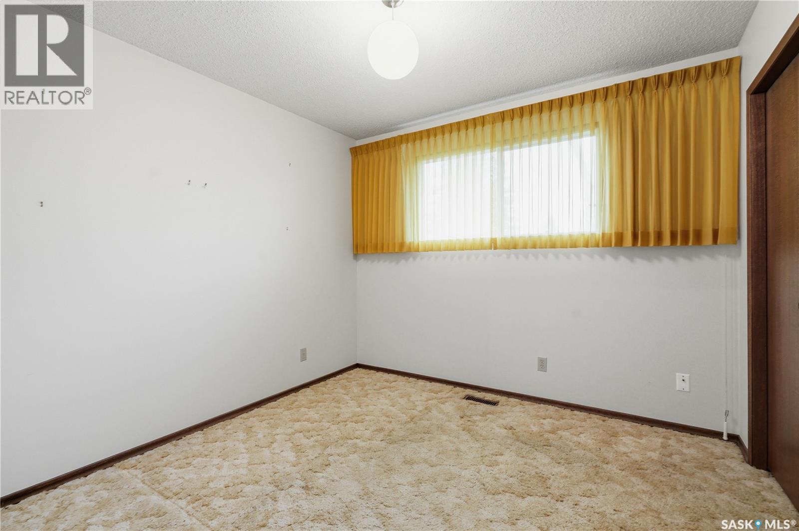 203 Huron Court, Saskatoon, Saskatchewan  S7K 4E9 - Photo 14 - SK034132