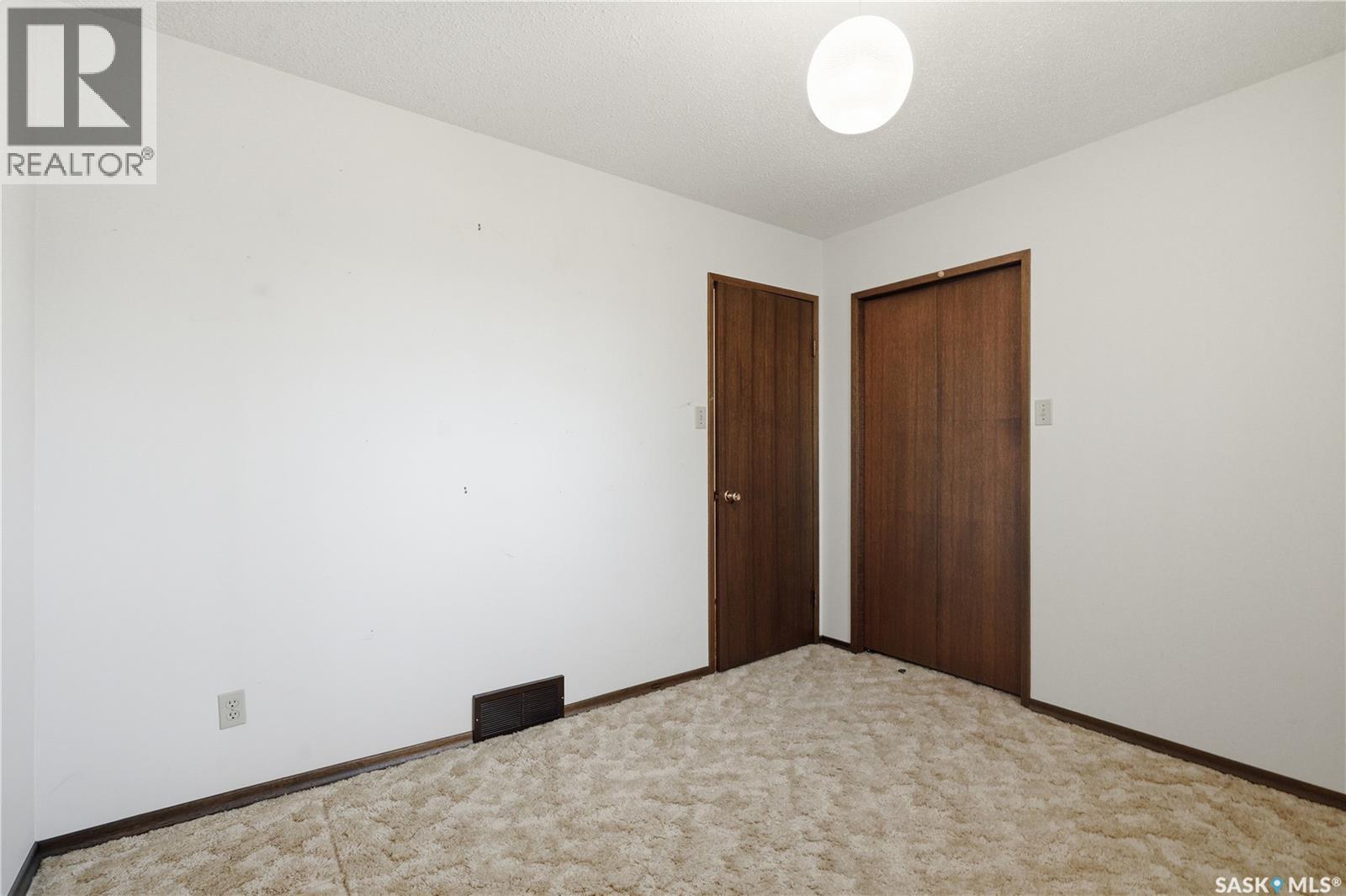 203 Huron Court, Saskatoon, Saskatchewan  S7K 4E9 - Photo 18 - SK034132