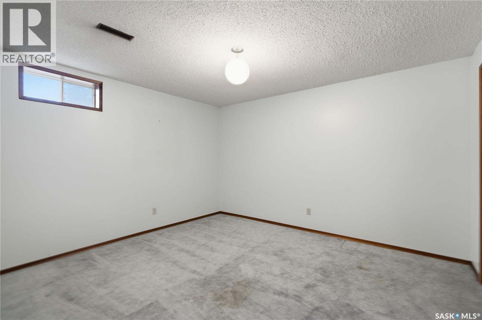 203 Huron Court, Saskatoon, Saskatchewan  S7K 4E9 - Photo 30 - SK034132