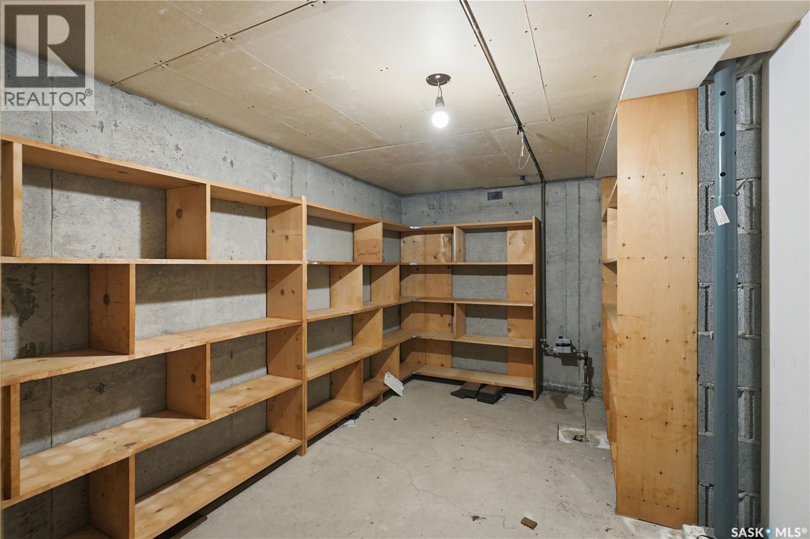 203 Huron Court, Saskatoon, Saskatchewan  S7K 4E9 - Photo 36 - SK034132