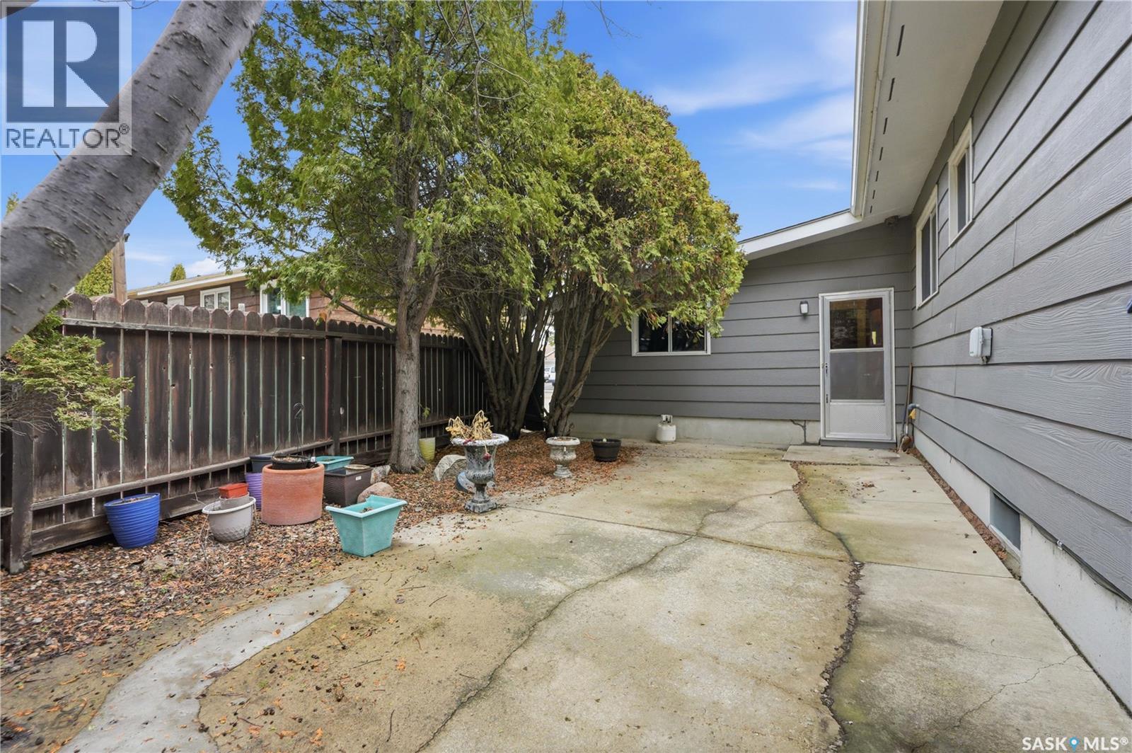 203 Huron Court, Saskatoon, Saskatchewan  S7K 4E9 - Photo 39 - SK034132