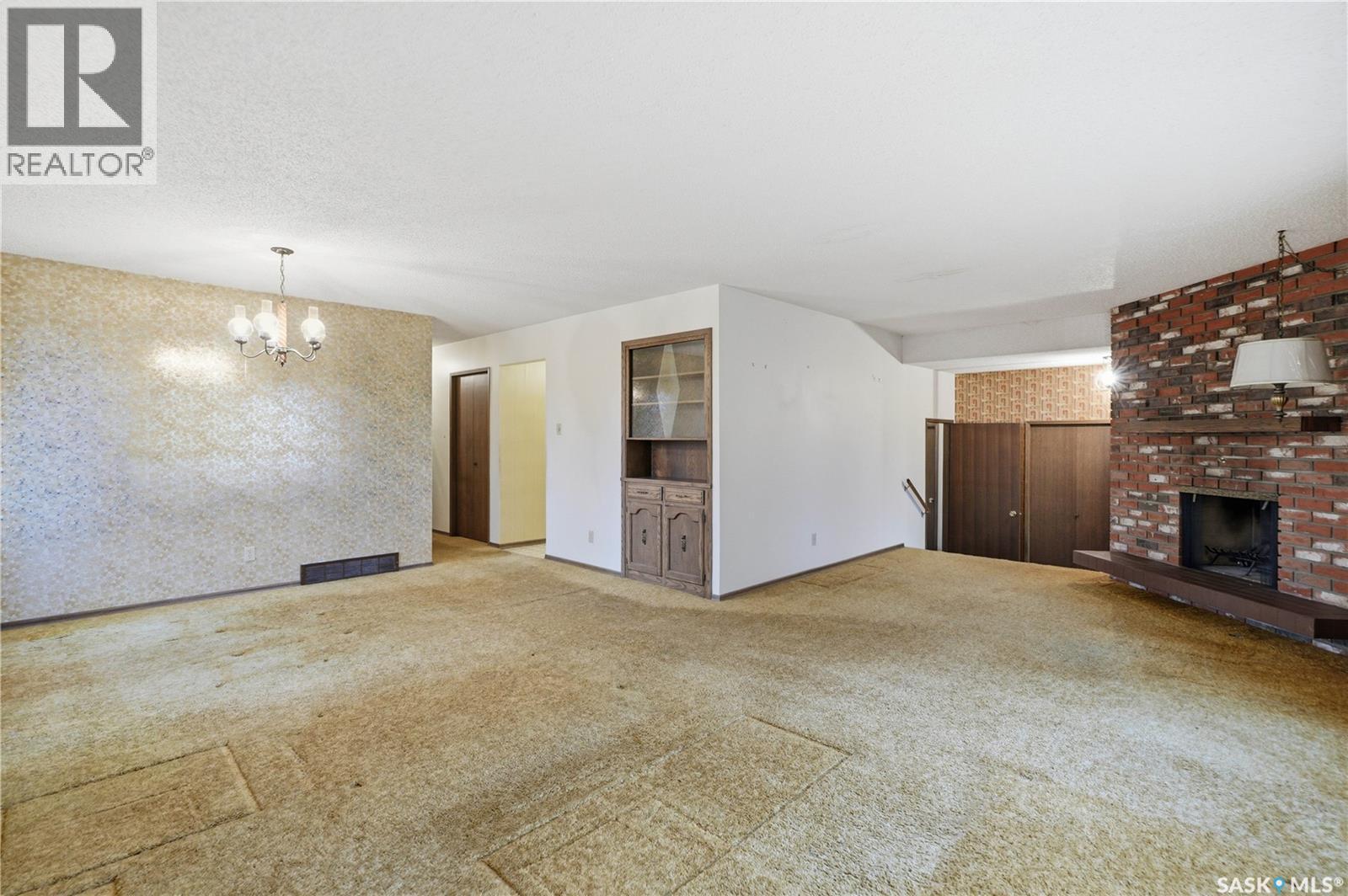 203 Huron Court, Saskatoon, Saskatchewan  S7K 4E9 - Photo 6 - SK034132