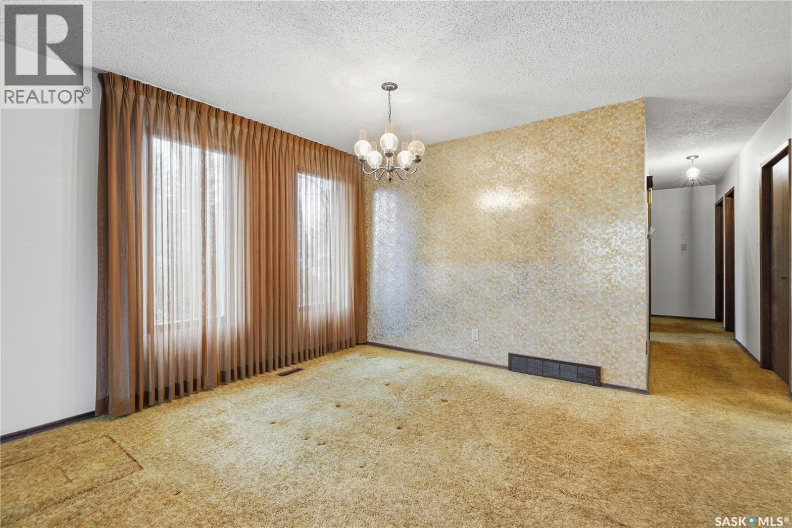 203 Huron Court, Saskatoon, Saskatchewan  S7K 4E9 - Photo 8 - SK034132