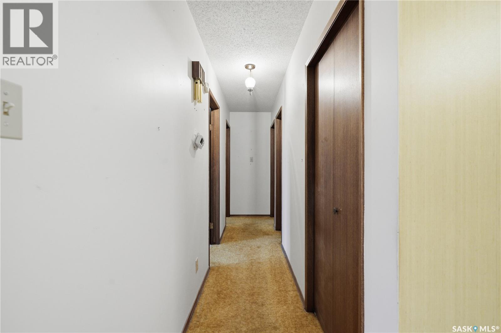 203 Huron Court, Saskatoon, Saskatchewan  S7K 4E9 - Photo 9 - SK034132