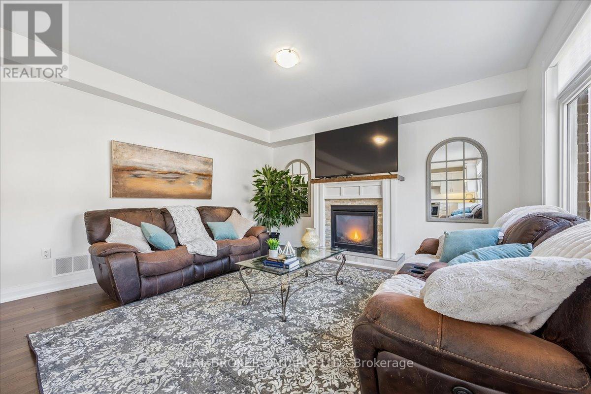 215 Centre Street, Clearview, Ontario  L0M 1S0 - Photo 10 - S13054304