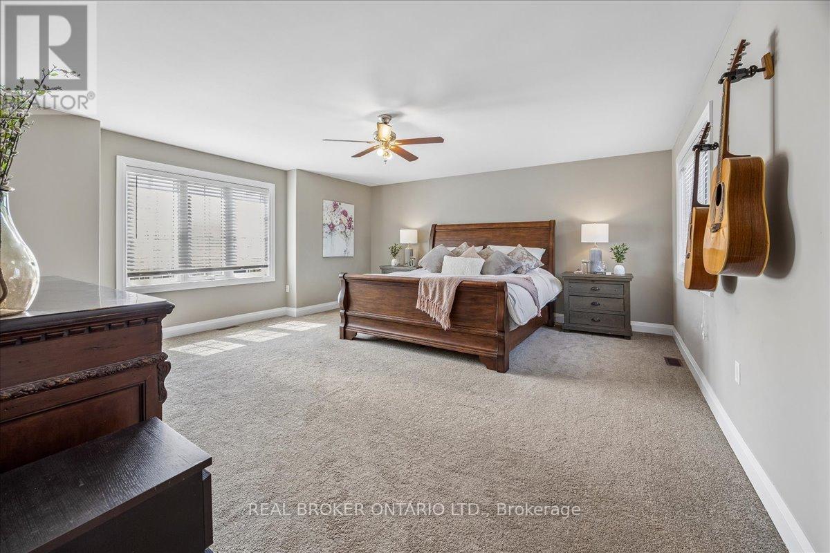 215 Centre Street, Clearview, Ontario  L0M 1S0 - Photo 14 - S13054304