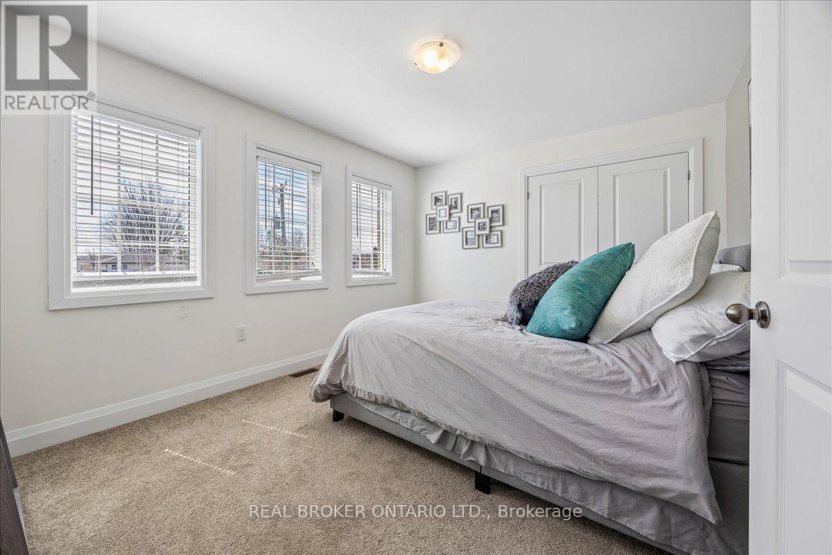 215 Centre Street, Clearview, Ontario  L0M 1S0 - Photo 17 - S13054304