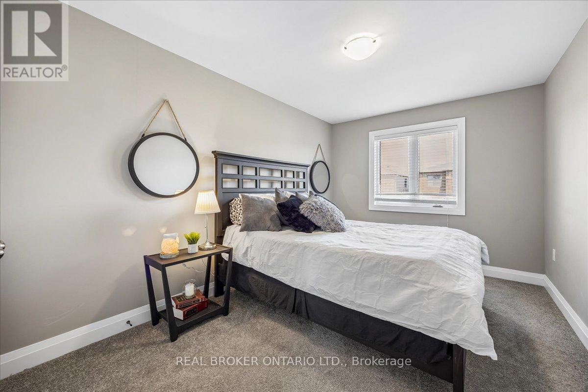 215 Centre Street, Clearview, Ontario  L0M 1S0 - Photo 19 - S13054304