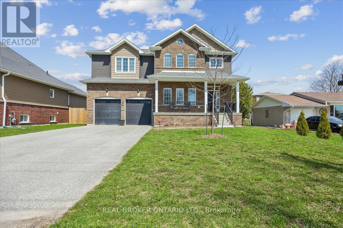 215 Centre Street, Clearview, Ontario  L0M 1S0 - Photo 2 - S13054304