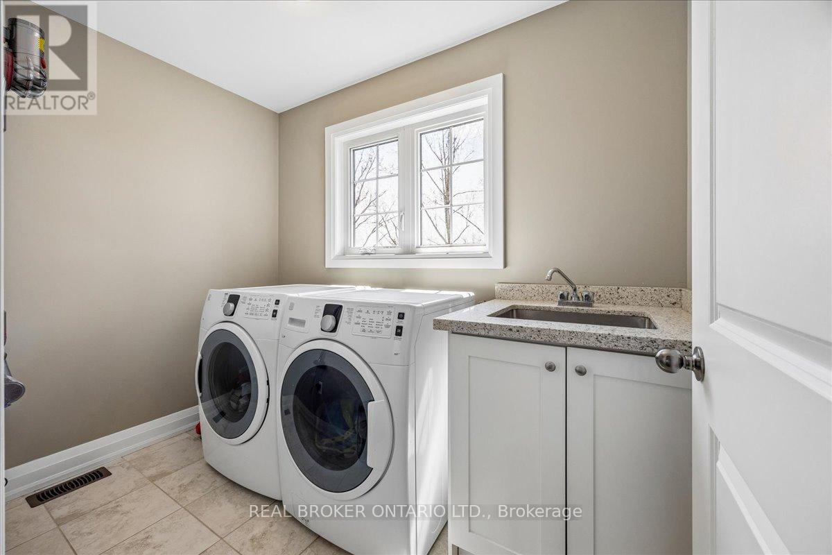 215 Centre Street, Clearview, Ontario  L0M 1S0 - Photo 21 - S13054304