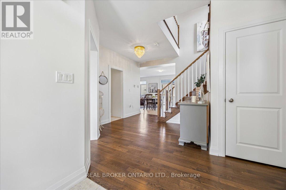 215 Centre Street, Clearview, Ontario  L0M 1S0 - Photo 4 - S13054304