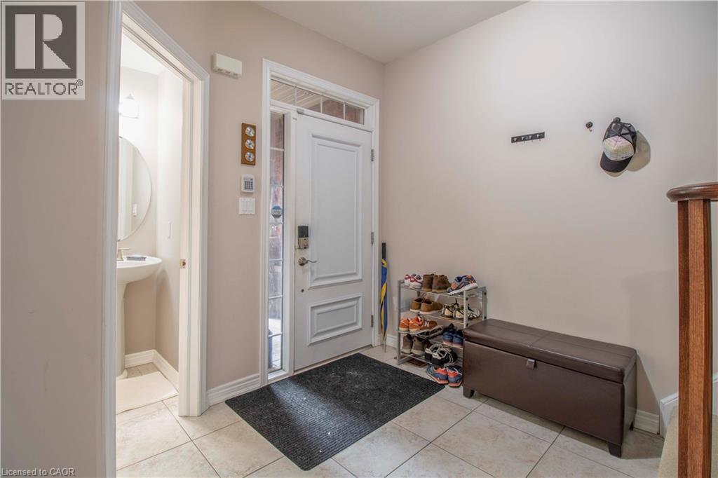 35 Oakhaven Place, Hamilton, Ontario  L0K 0B6 - Photo 3 - 40825061