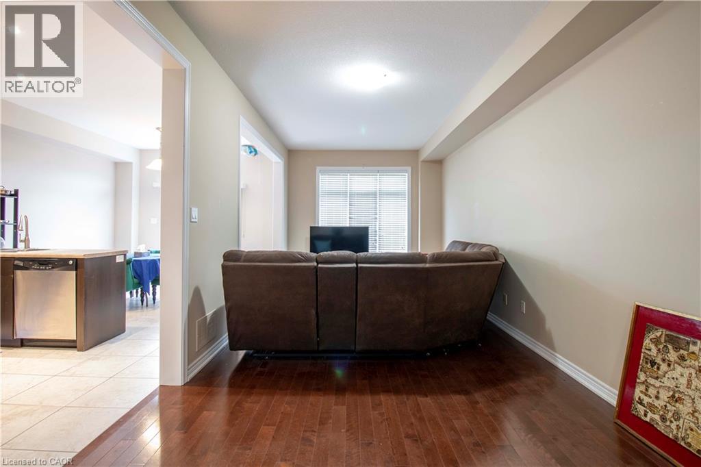 35 Oakhaven Place, Hamilton, Ontario  L0K 0B6 - Photo 9 - 40825061